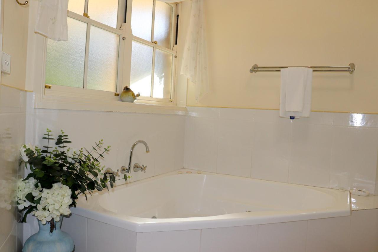 Plumes Boutique Bed & Breakfast Tamworth Luaran gambar